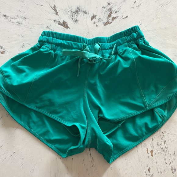 Lululemon Hotty Hot Shorts Viridian Green - Picture 1 of 9